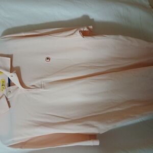 Soft Pink Polo Shirt with Classic Collar and Short Sleeves